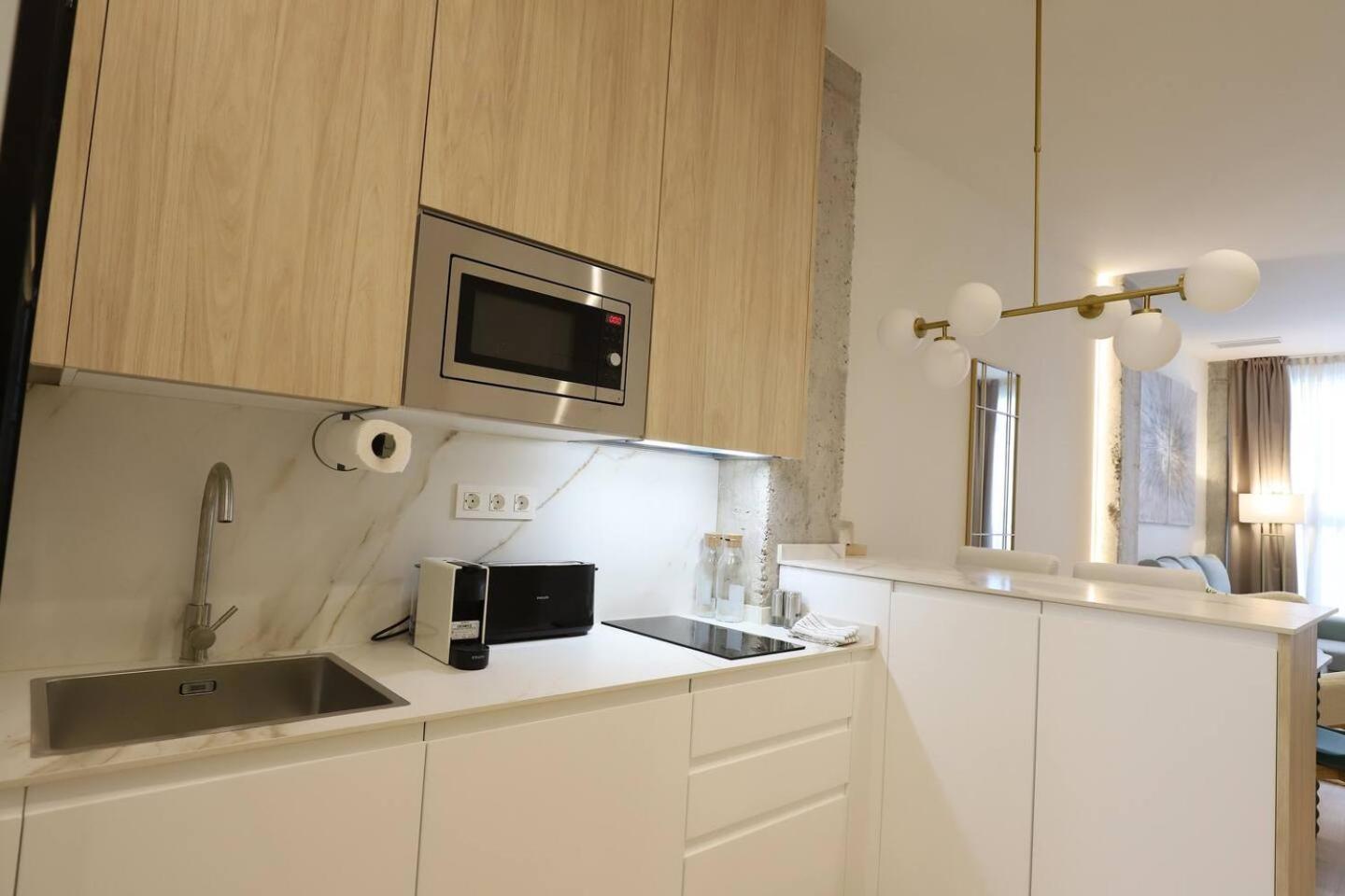 Apartamentos Orilla Del Bernabeu Madrid Kültér fotó