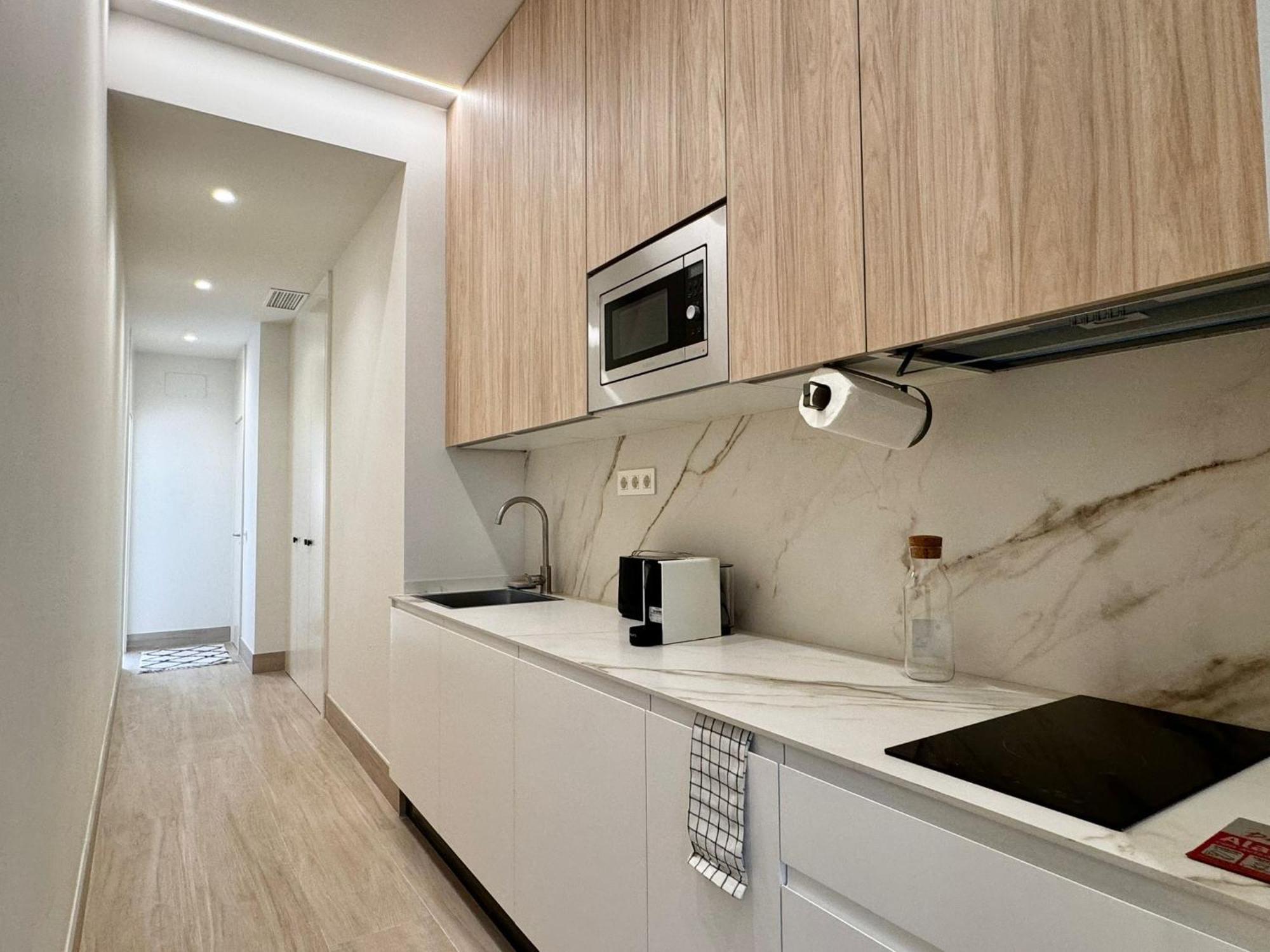 Apartamentos Orilla Del Bernabeu Madrid Kültér fotó