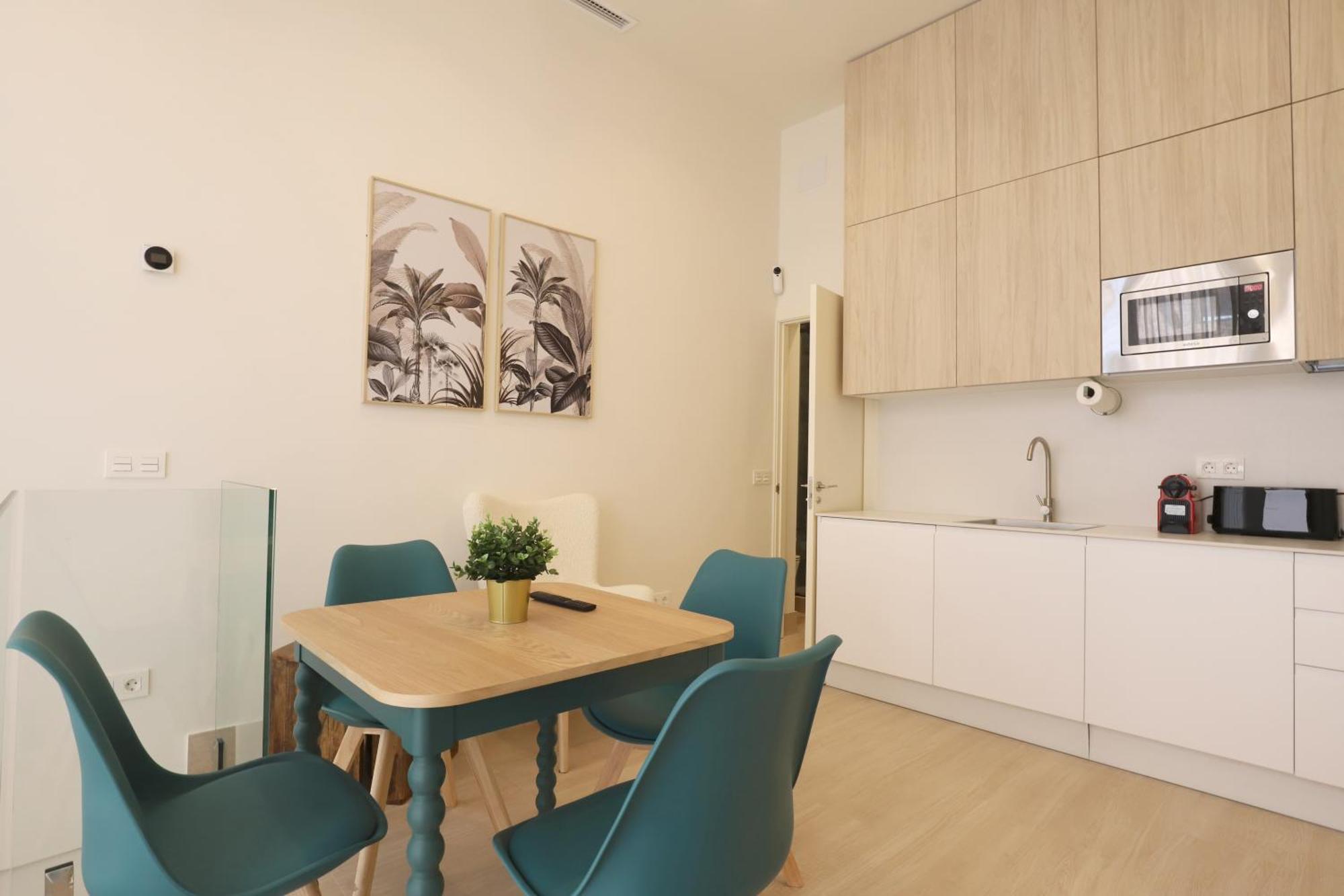 Apartamentos Orilla Del Bernabeu Madrid Kültér fotó