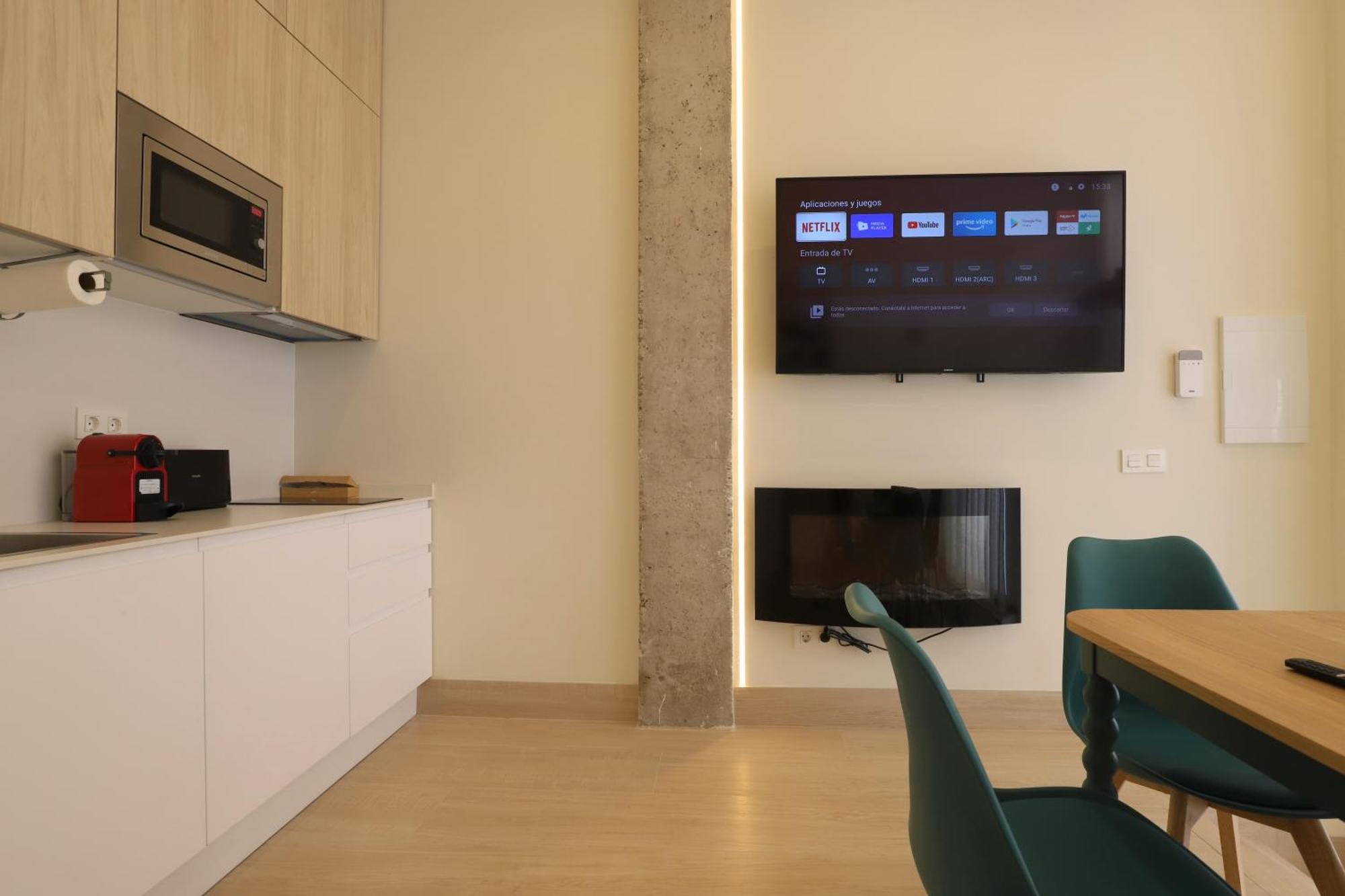 Apartamentos Orilla Del Bernabeu Madrid Kültér fotó